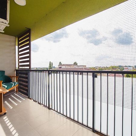 Elegant & Spacious - Central Apartment Oradea Buitenkant foto