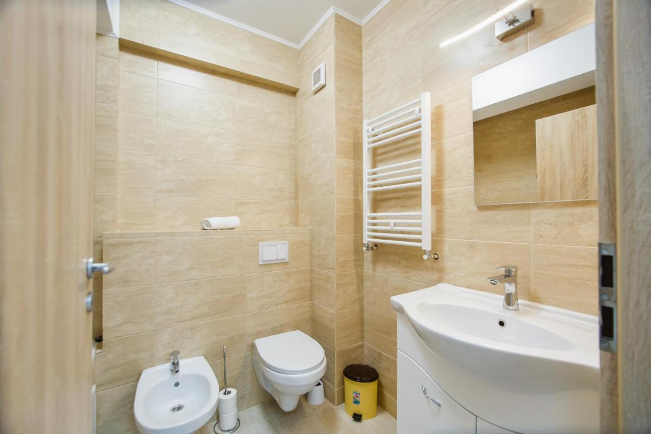 Elegant & Spacious - Central Apartment Oradea Buitenkant foto
