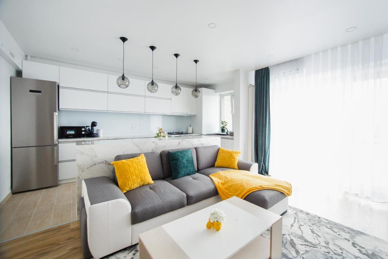 Elegant & Spacious - Central Apartment Oradea Buitenkant foto