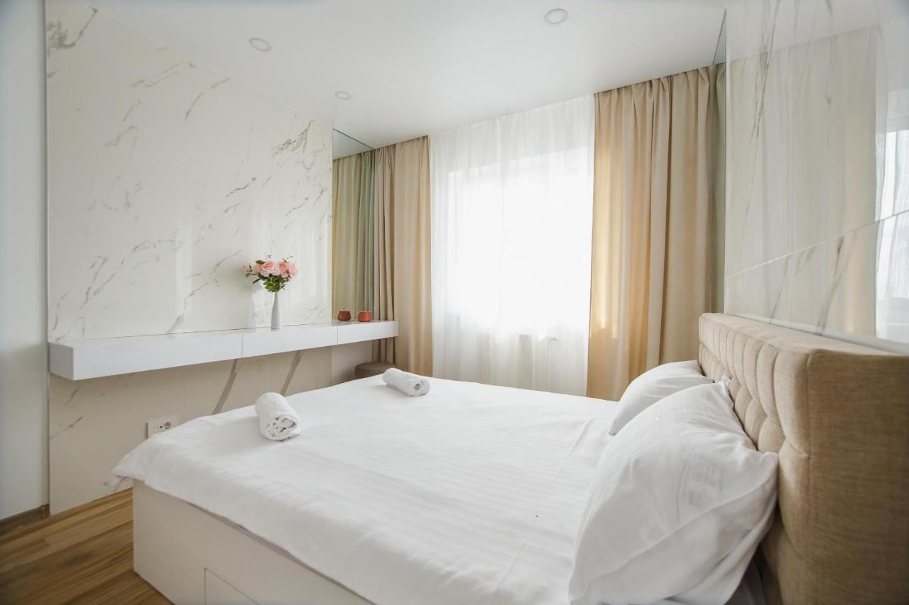 Elegant & Spacious - Central Apartment Oradea Buitenkant foto