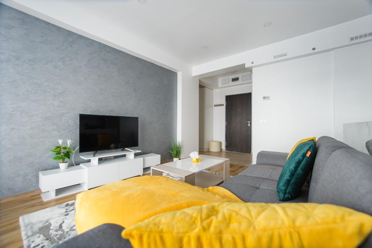 Elegant & Spacious - Central Apartment Oradea Buitenkant foto
