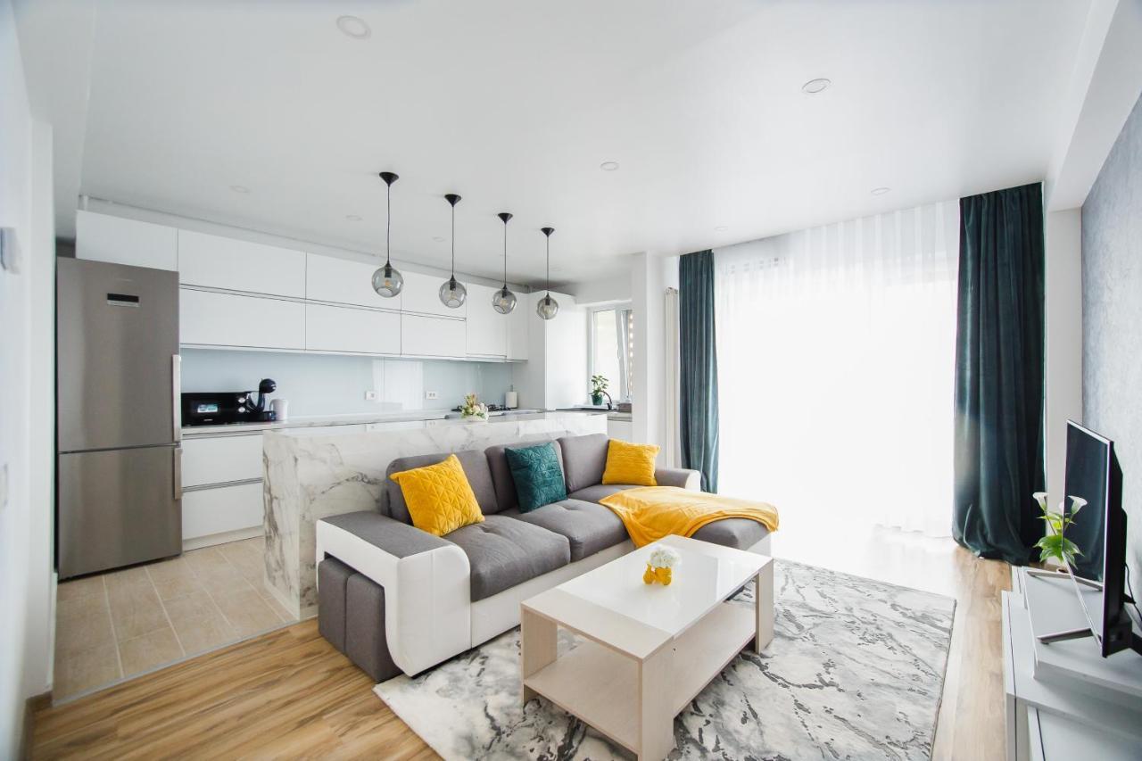 Elegant & Spacious - Central Apartment Oradea Buitenkant foto